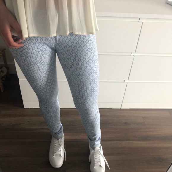 Printed skinny pants! - Picture 4 of 5